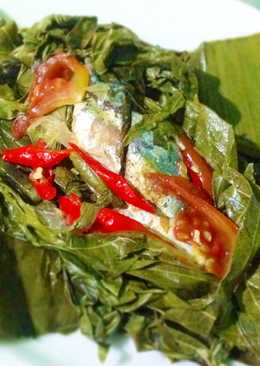 Pepes Ikan Asin Peda