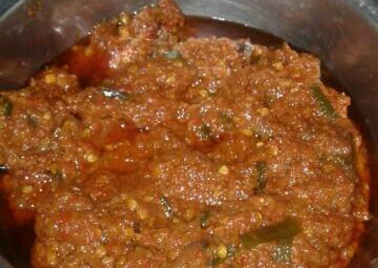 bahan dan cara membuat Sambal terasi goreng