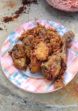 Ayam goreng serundeng