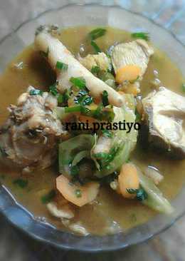 Sop ayam bumbu soto