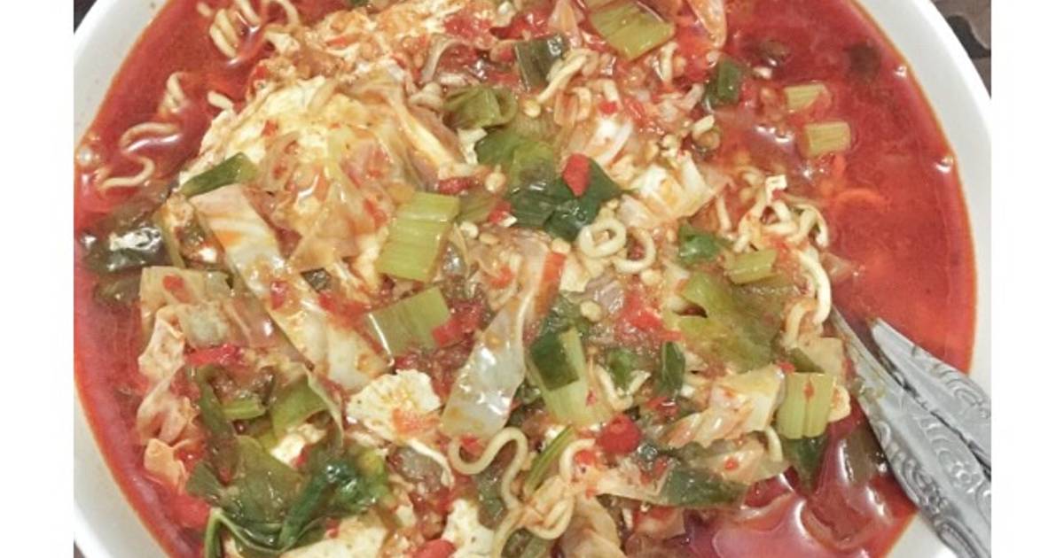 Resep Indomie kari ayam pedas ala UtyKirana ala Uty Kirana