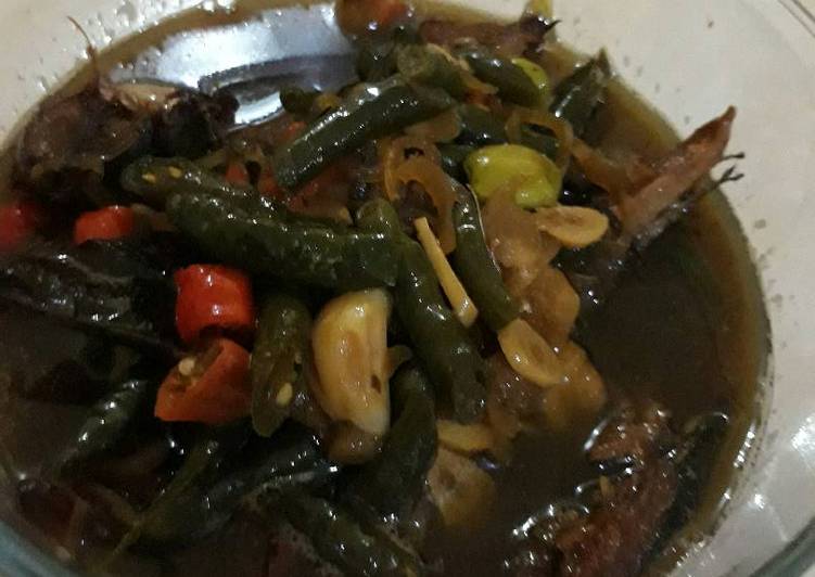 resep makanan Oseng tongkol pete pedas