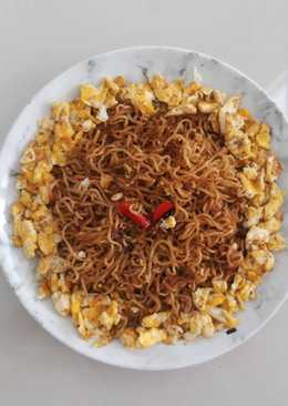 Mie Goreng Kornet Telor