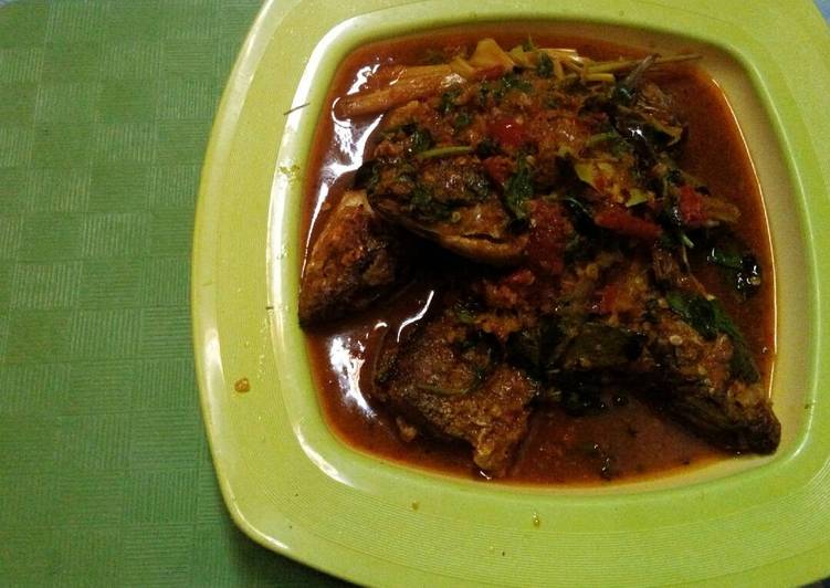  Resep Ikan bandeng bumbu kuning kemangi oleh fitria diah 