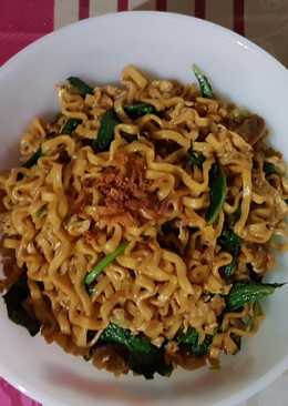 Mie goreng telur