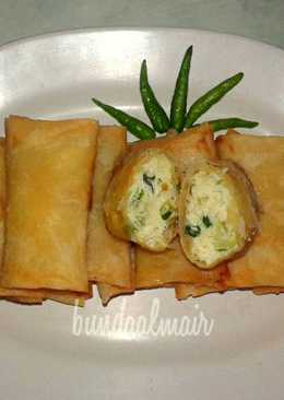 Martabak telur kriuk tmn disaat hujan-yummy ðŸ'Œ