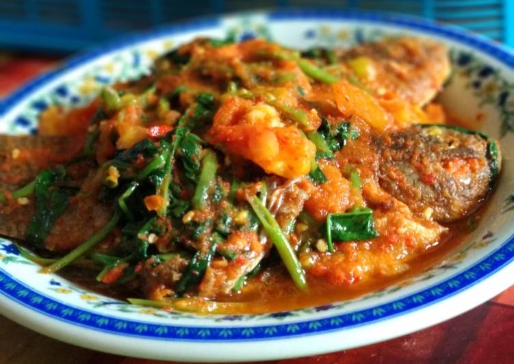 resep makanan Ikan nila tumis kangkung