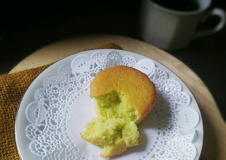 gambar untuk cara membuat Cupcake Pandan Lembut Tanpa Pengembang