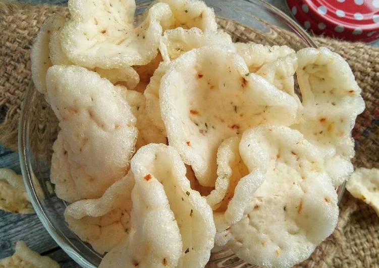 Resep KERUPUK NASI pedas renyah gurih (pr_cemilankriuk Resep KERUPUK NASI pedas renyah gurih (pr_cemilankriuk