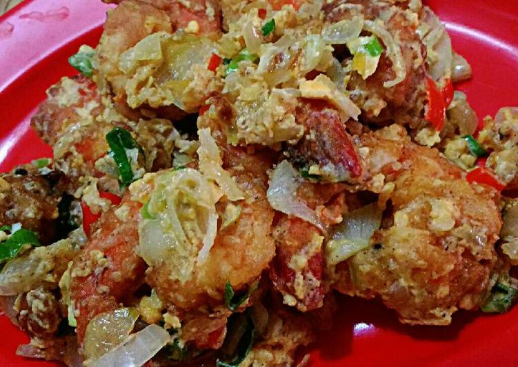 gambar untuk cara membuat Udang goreng Saus telur asin ala Lia