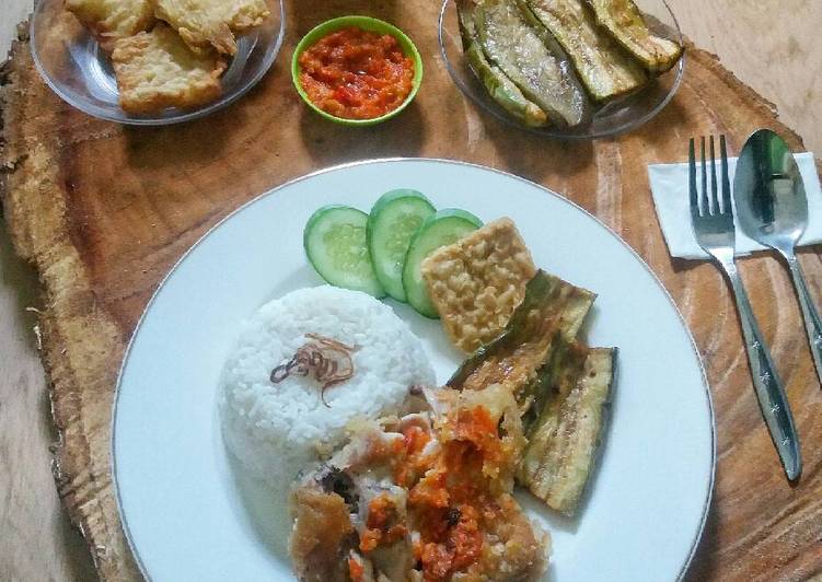 Resep Ayam Geprek (#pr_ayam) Oleh Dewi Mahardika