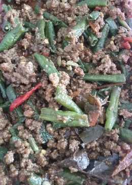 Oseng daging giling kacang panjang