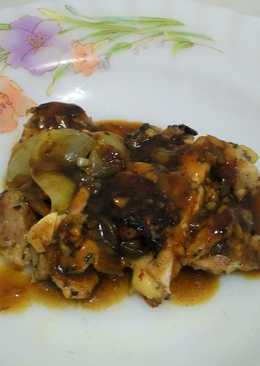 Chicken steak with black pepper sauce