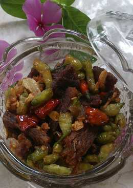 Dendeng sambal kriuk"by zhanas"