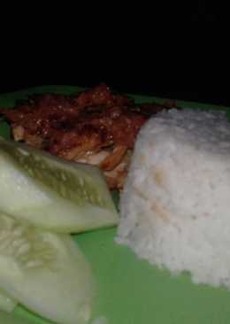 Ayam geprek sambal pedas