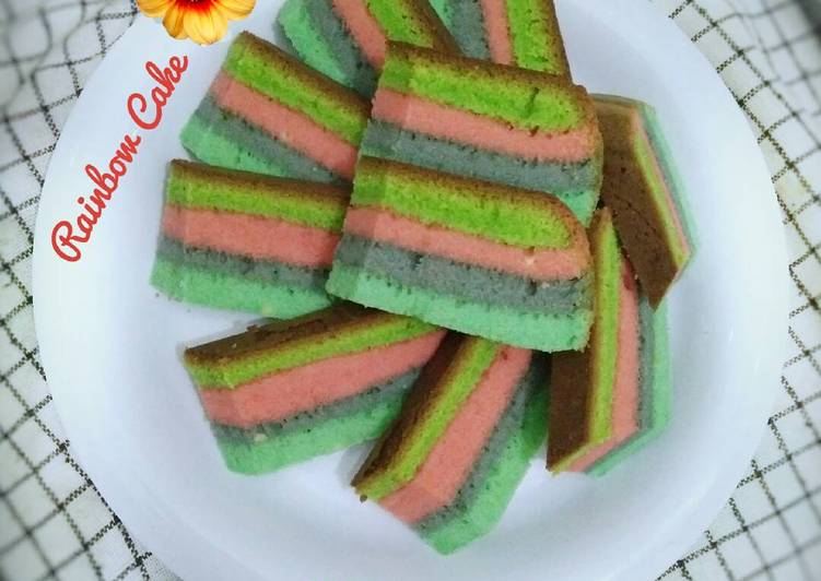 gambar untuk cara membuat Rainbow Cake (magicom)