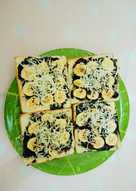 Roti tawar panggang pisang coklat keju