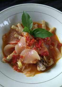 Seblak ceker pedas