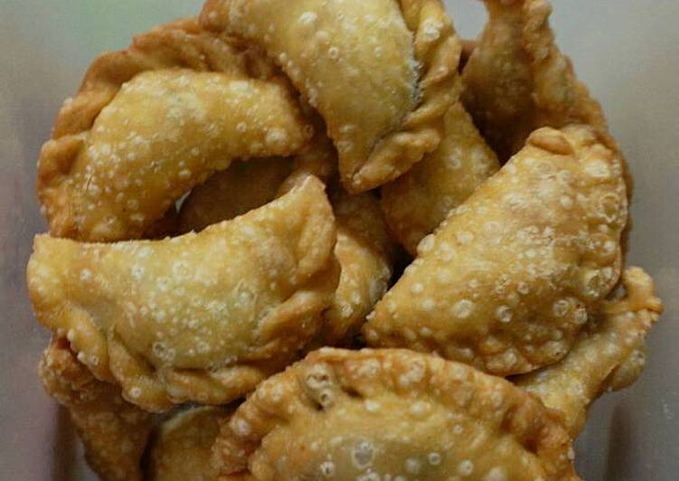  Resep  Pastel  Mini Isi  Abon sinemaru oleh Susi M Rahayu 