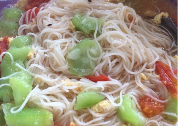 resep masakan Sarapan sup oyong misoa