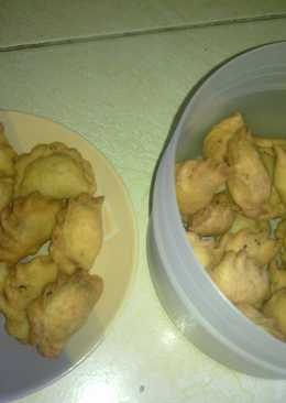 Pastel kering bonyam (renyah)