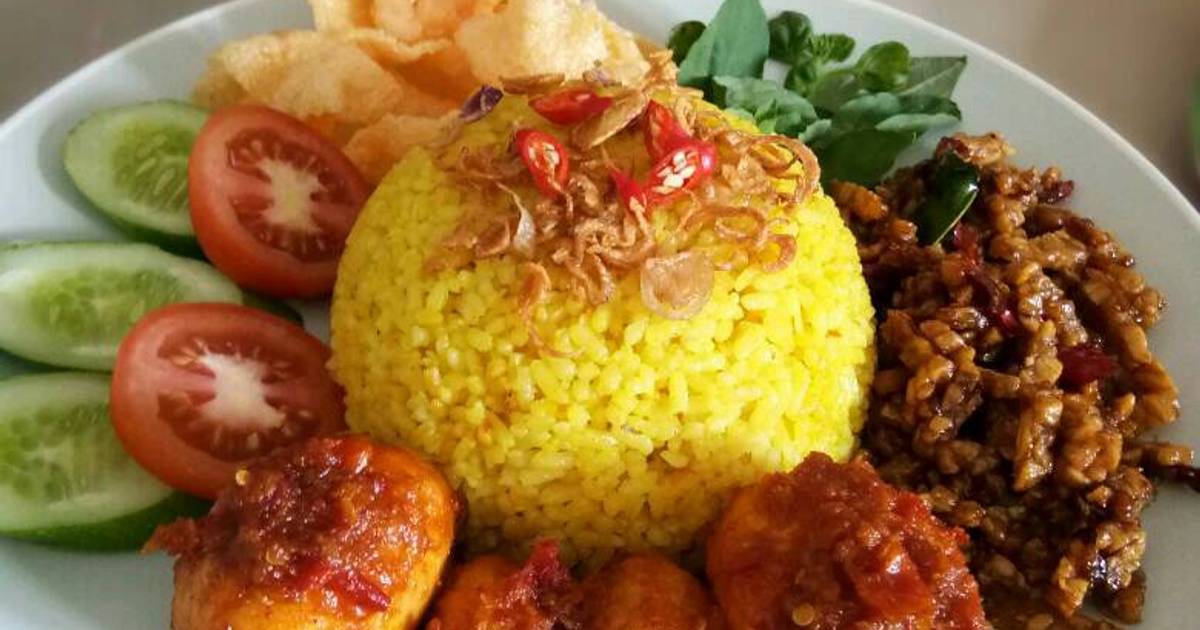 Resep Nasi uduk/nasi kuning ricecooker oleh Leni Novia 