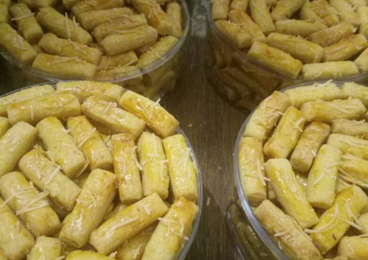  Resep  Kaastengel Crunchy resep  dari CP Indry Hapsari  oleh 