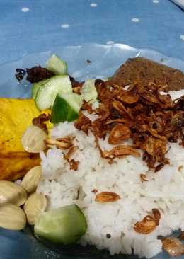 Nasi uduk sambal kacang hitam