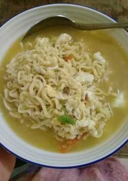 Mie kuah sederhana