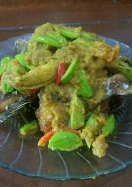 Pesmol ikan ekor kuning