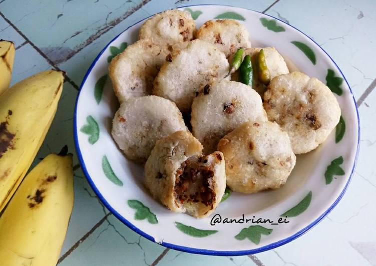 resep lengkap untuk Cireng Isi Oncom Pedas