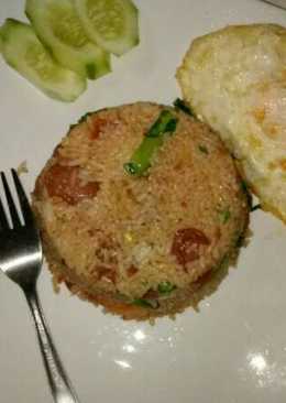 Nasi goreng sosis simple