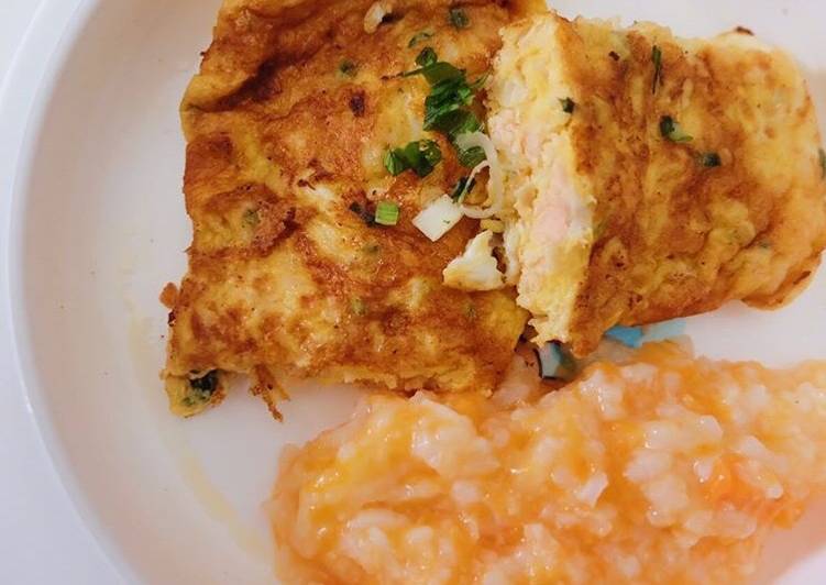 resep lengkap untuk Omelette salmon & nasi tim • mpasi 11 bulan