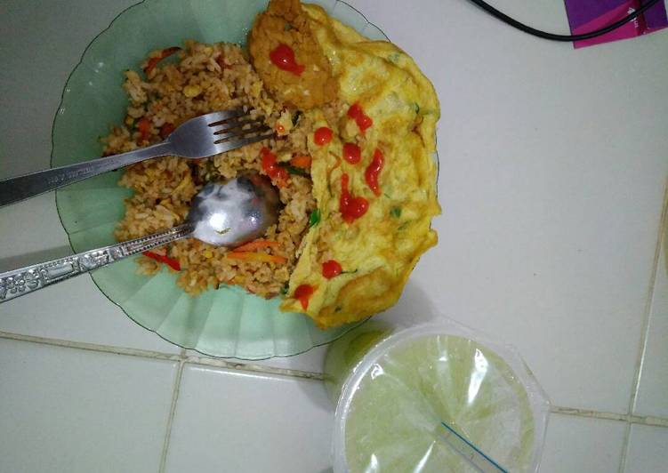 resep lengkap untuk Nasi goreng ala anak kos