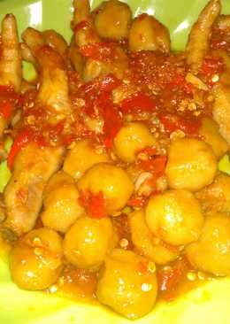 Ceker dan bakso mercon