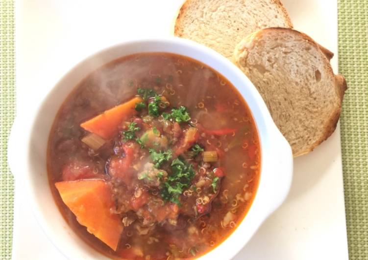 gambar untuk resep Tomato Beef Soup with Quinoa & Red Beans