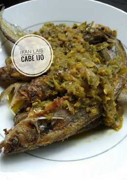 Ikan lais kering cabe ijo (ikan sungai)