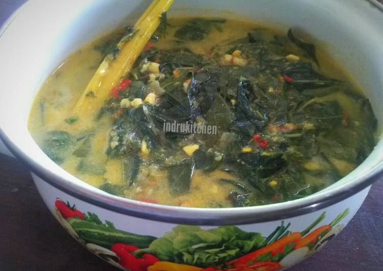 Gulai Daun Singkong