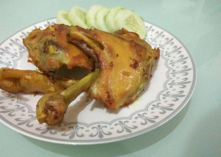 gambar untuk cara membuat Ayam kampung goreng ungkep