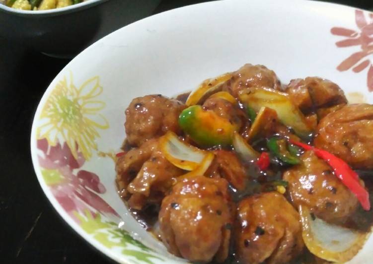 resep makanan Bakso Goreng Saus Lada Hitam