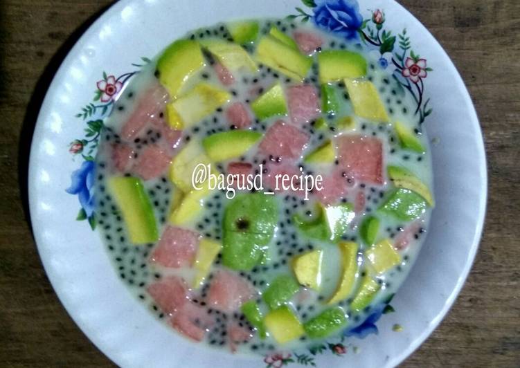 resep lengkap untuk Es buah selasih