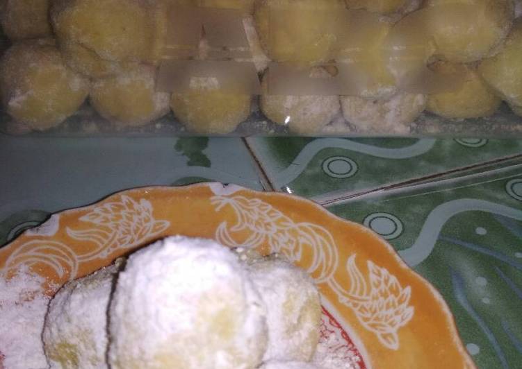 Resep Kue putri salju Dari Leviana T