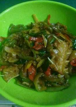 Tumis tulang asin jambal