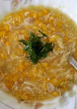 Soup jagung kaldu ayam gurih