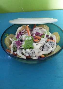 Mix salad (fruit & vegetables)