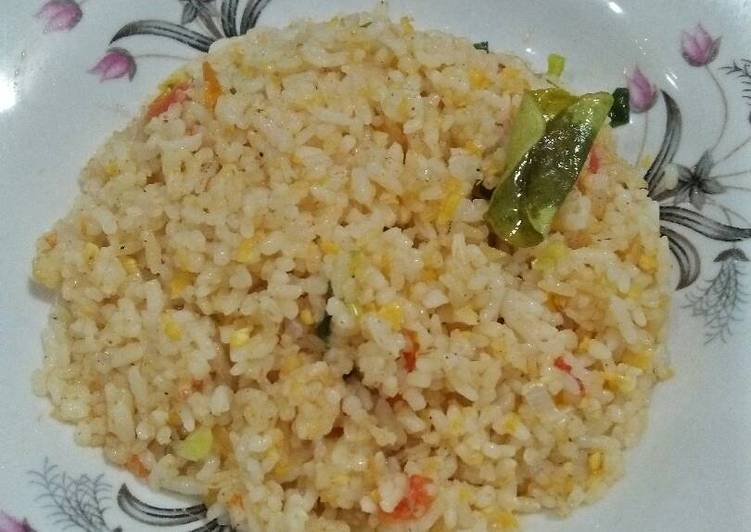  Resep  Nasi  goreng  daun  jeruk oleh Adistya Noventi Alba 