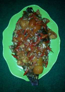 Gurameh goreng cabai pedas