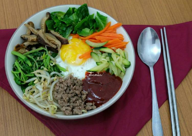 resep makanan Bibimbap (Korean mixed rice)