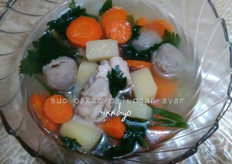 gambar untuk resep Sup bakso balungan ayam