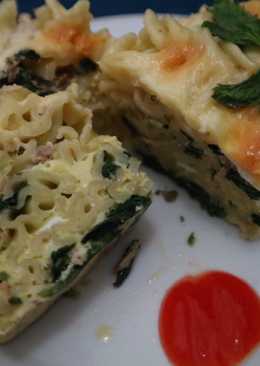 Makaroni bayam schotel